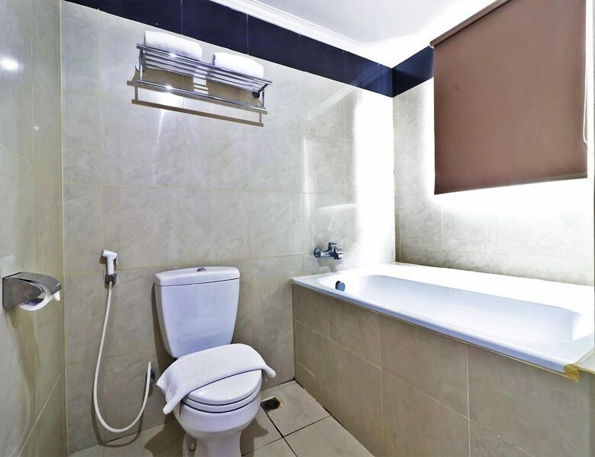 P Hotel Giacarta Esterno foto