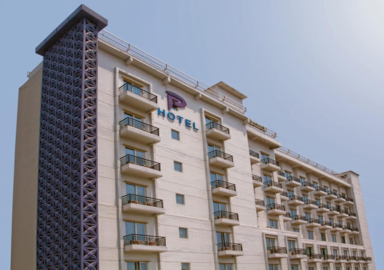 P Hotel Giacarta Esterno foto